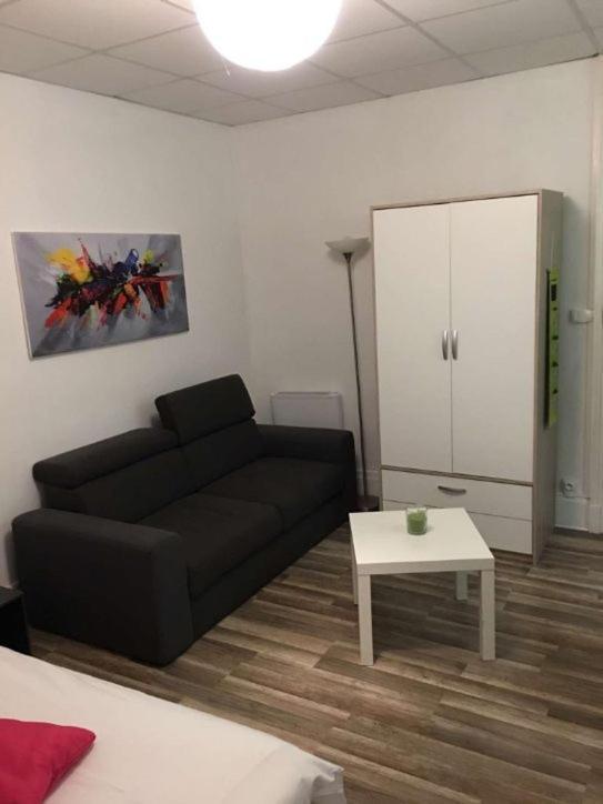 Studio Meuble 3 Etoile 236 Vittel Exteriör bild